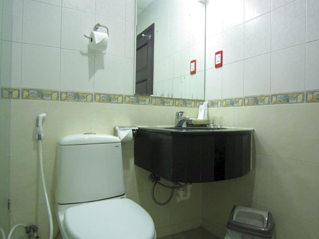 Thien Hoa Hotel Хошимин Экстерьер фото