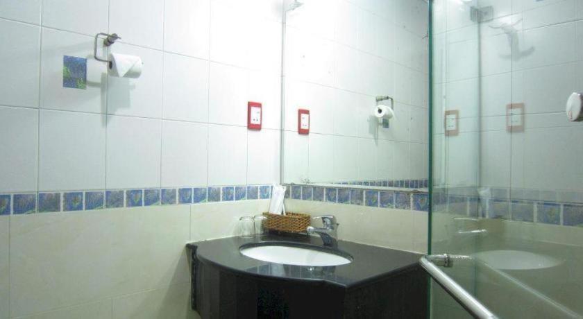 Thien Hoa Hotel Хошимин Экстерьер фото
