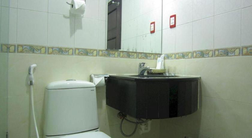 Thien Hoa Hotel Хошимин Экстерьер фото