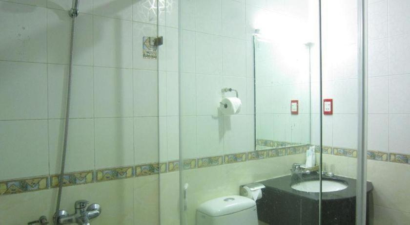 Thien Hoa Hotel Хошимин Экстерьер фото