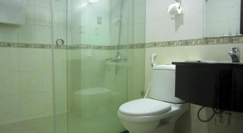 Thien Hoa Hotel Хошимин Экстерьер фото